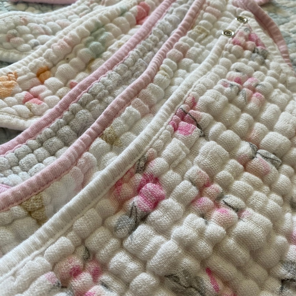 #6 muslin bibs